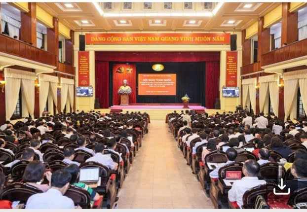 Quyết định Ban hành Quy chế phối hợp thực hiện chức năng, nhiệm vụ, quyền hạn giữa UBND xã, UBMTTQ xã và các đoàn thể, Hợp tác xã môi trường và các đơn vị tổ chức khác có liên quan trên địa bàn về phân loại, thu gom, vận chuyển và xử lý rác thải