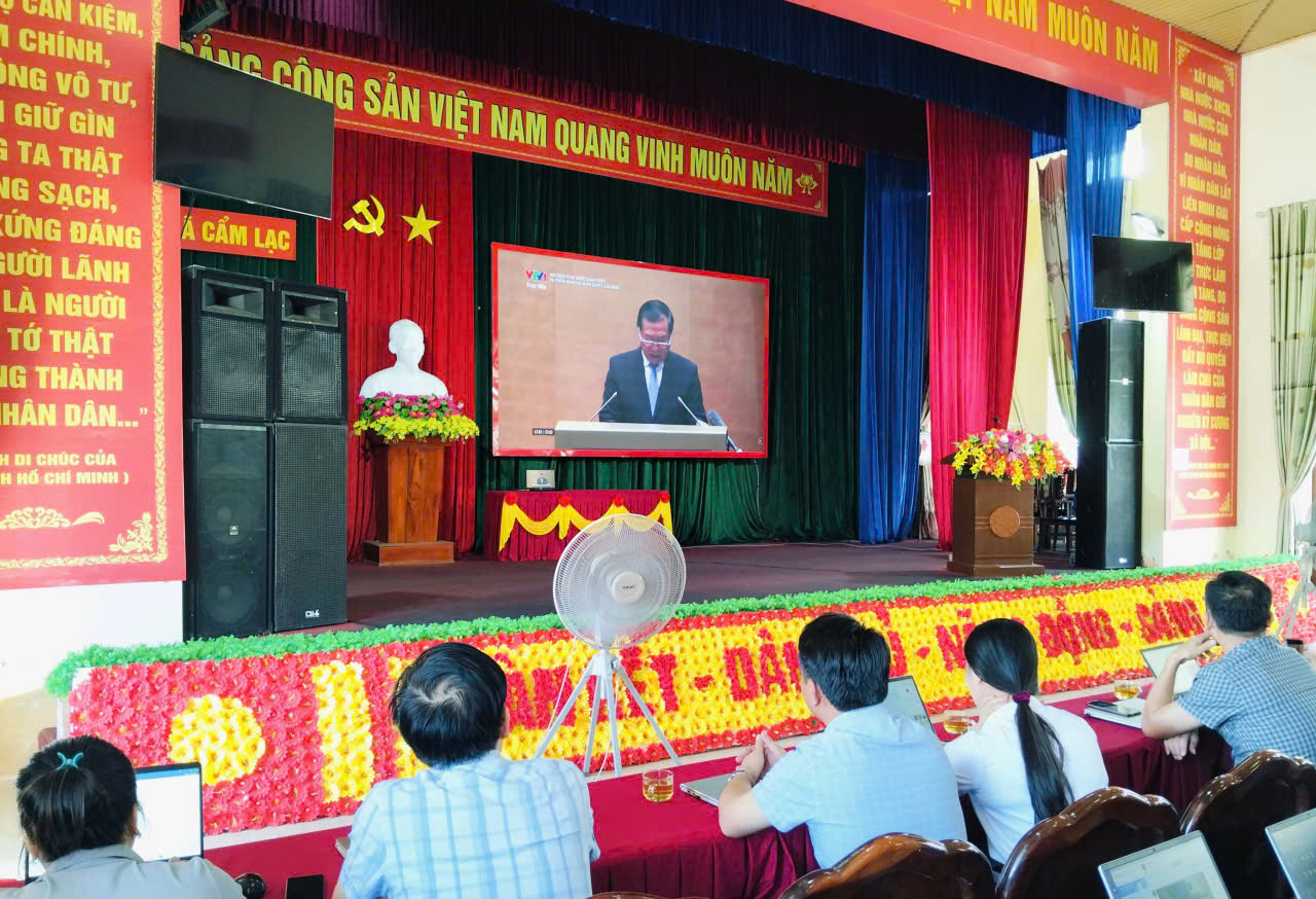 Xã Cẩm Lạc tham dự Hội nghị toàn quốc quán triệt, triển khai các nghị quyết quan trọng của Bộ Chính trị 