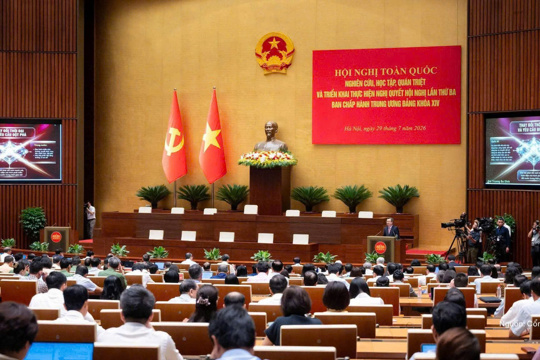 Đảng ủy xã Cẩm Lạc, tỉnh Hà Tĩnh tổ chức điểm cầu tham dự Hội nghị trực tuyến toàn quốc nghiên cứu, học tập, quán triệt và triển khai thực hiện Nghị quyết Hội nghị lần thứ ba, Ban Chấp hành Trung ương Đảng khóa XIV